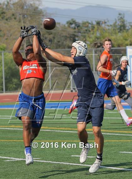 Thumbnail 3 in 7-on-7 Tournament photogallery.