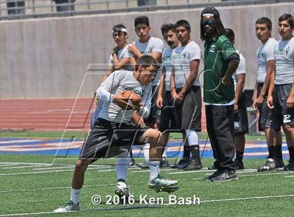 Thumbnail 1 in 7-on-7 Tournament photogallery.