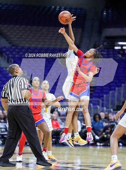 Thumbnail 2 in Summer Creek vs. Duncanville (UIL 6A Basketball Semifinal) photogallery.