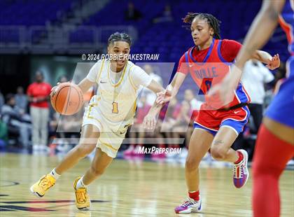 Thumbnail 2 in Summer Creek vs. Duncanville (UIL 6A Basketball Semifinal) photogallery.