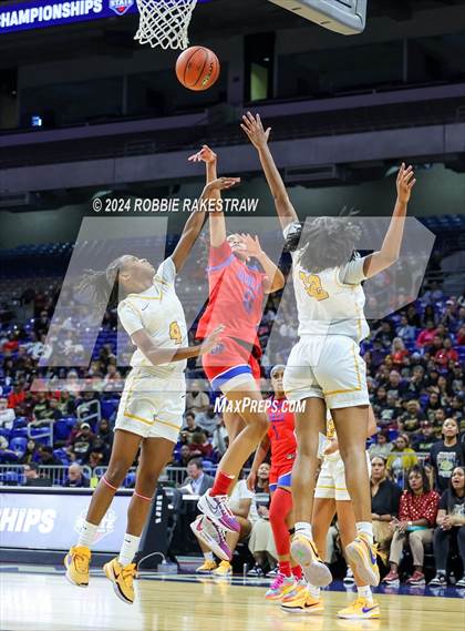 Thumbnail 2 in Summer Creek vs. Duncanville (UIL 6A Basketball Semifinal) photogallery.