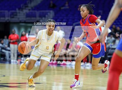 Thumbnail 1 in Summer Creek vs. Duncanville (UIL 6A Basketball Semifinal) photogallery.