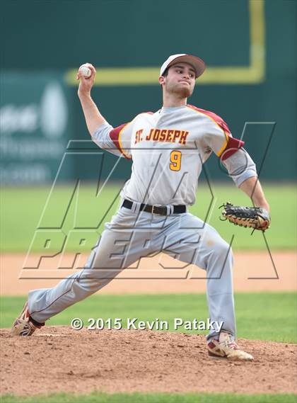 Thumbnail 1 in St. Joseph vs. Montville (CIAC Class M Semifinal) photogallery.
