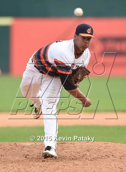 Thumbnail 3 in St. Joseph vs. Montville (CIAC Class M Semifinal) photogallery.