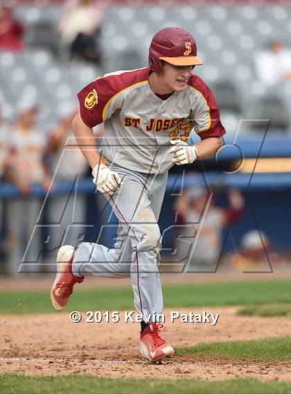 Thumbnail 1 in St. Joseph vs. Montville (CIAC Class M Semifinal) photogallery.
