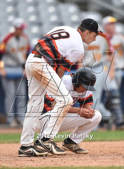 Thumbnail 2 in St. Joseph vs. Montville (CIAC Class M Semifinal) photogallery.