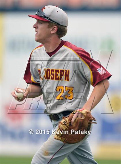 Thumbnail 1 in St. Joseph vs. Montville (CIAC Class M Semifinal) photogallery.
