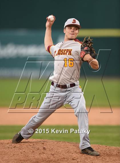Thumbnail 3 in St. Joseph vs. Montville (CIAC Class M Semifinal) photogallery.