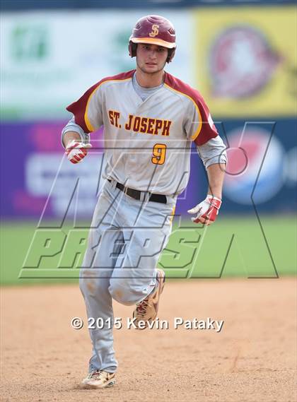 Thumbnail 2 in St. Joseph vs. Montville (CIAC Class M Semifinal) photogallery.