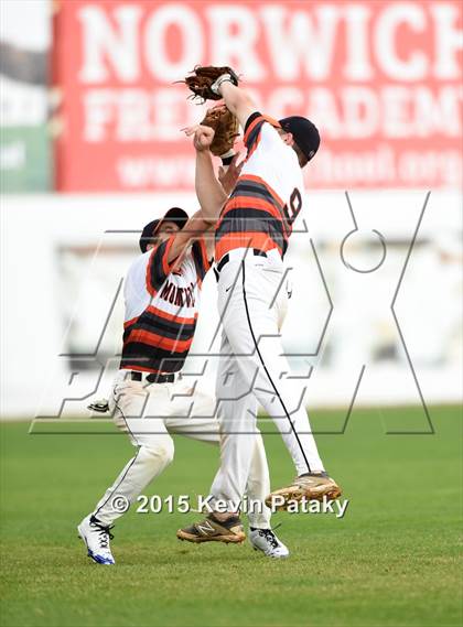 Thumbnail 2 in St. Joseph vs. Montville (CIAC Class M Semifinal) photogallery.