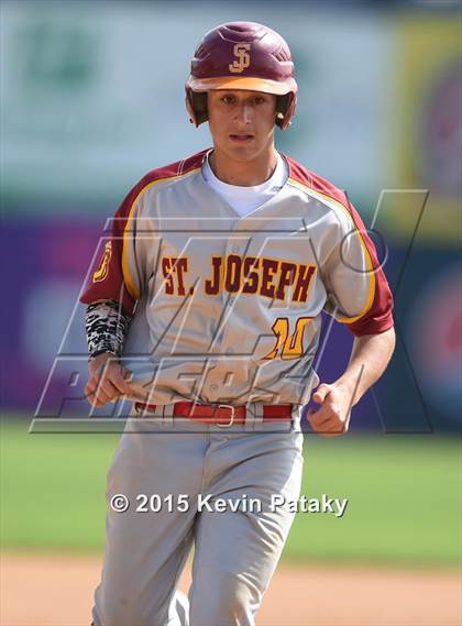 Thumbnail 1 in St. Joseph vs. Montville (CIAC Class M Semifinal) photogallery.