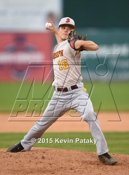 Thumbnail 1 in St. Joseph vs. Montville (CIAC Class M Semifinal) photogallery.