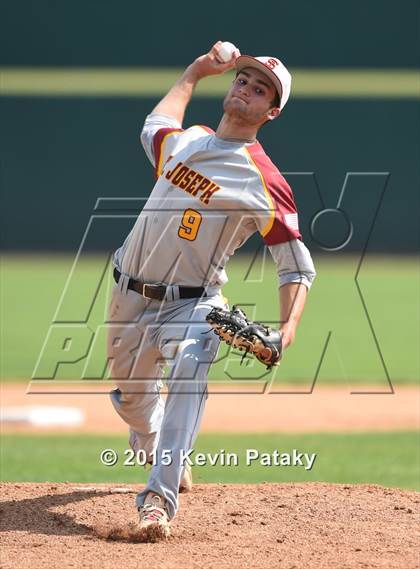 Thumbnail 2 in St. Joseph vs. Montville (CIAC Class M Semifinal) photogallery.