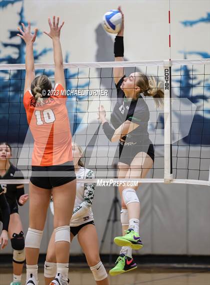 Thumbnail 2 in Post Falls vs Eagle (IHSAA 5A  Quarter Final) photogallery.