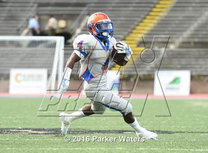 Thumbnail 2 in Landry-Walker vs McDonogh 35 (Tad Gormley Jamboree) photogallery.