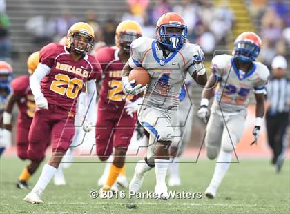Thumbnail 2 in Landry-Walker vs McDonogh 35 (Tad Gormley Jamboree) photogallery.