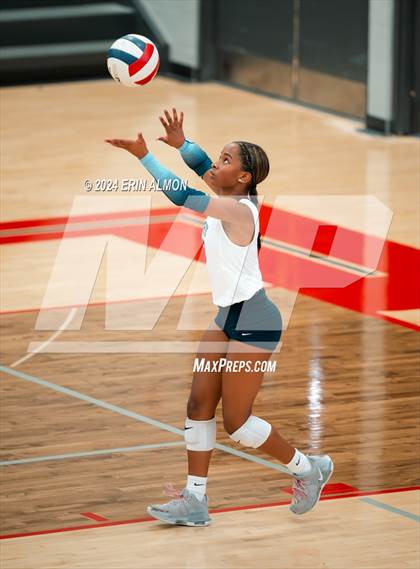 Thumbnail 1 in James Clemens @ Bob Jones photogallery.