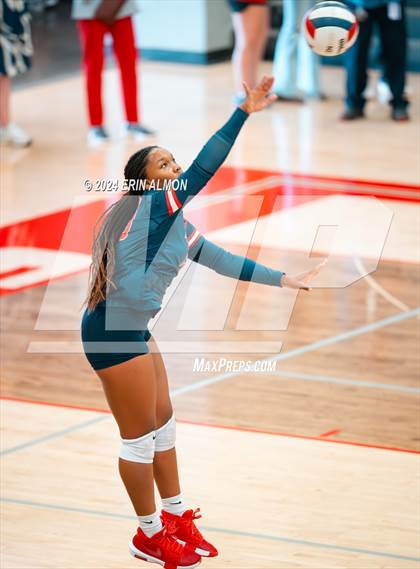 Thumbnail 1 in James Clemens @ Bob Jones photogallery.