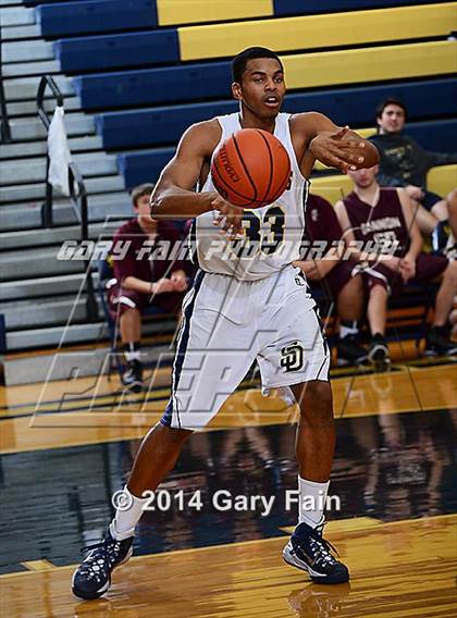 Thumbnail 2 in Cannon County vs Soddy Daisy (Rhea County Christmas Tournament) photogallery.