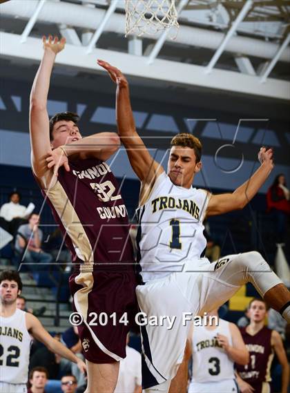Thumbnail 2 in Cannon County vs Soddy Daisy (Rhea County Christmas Tournament) photogallery.
