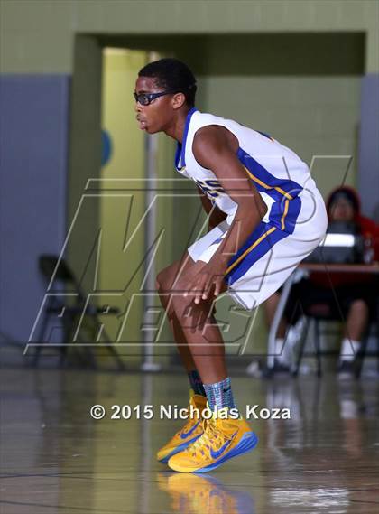 Thumbnail 1 in View Park vs. Los Angeles CES (CIF LA City Section D4 Final) photogallery.
