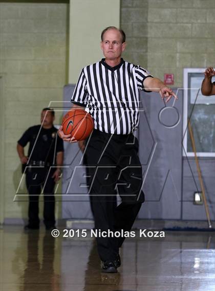 Thumbnail 1 in View Park vs. Los Angeles CES (CIF LA City Section D4 Final) photogallery.