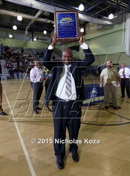 Thumbnail 1 in View Park vs. Los Angeles CES (CIF LA City Section D4 Final) photogallery.