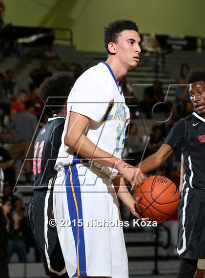 Thumbnail 1 in View Park vs. Los Angeles CES (CIF LA City Section D4 Final) photogallery.