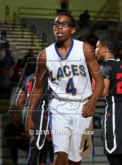 Thumbnail 2 in View Park vs. Los Angeles CES (CIF LA City Section D4 Final) photogallery.
