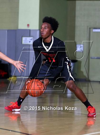 Thumbnail 3 in View Park vs. Los Angeles CES (CIF LA City Section D4 Final) photogallery.