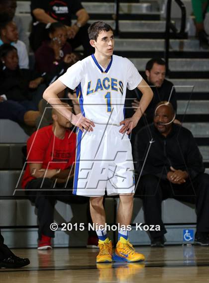 Thumbnail 2 in View Park vs. Los Angeles CES (CIF LA City Section D4 Final) photogallery.