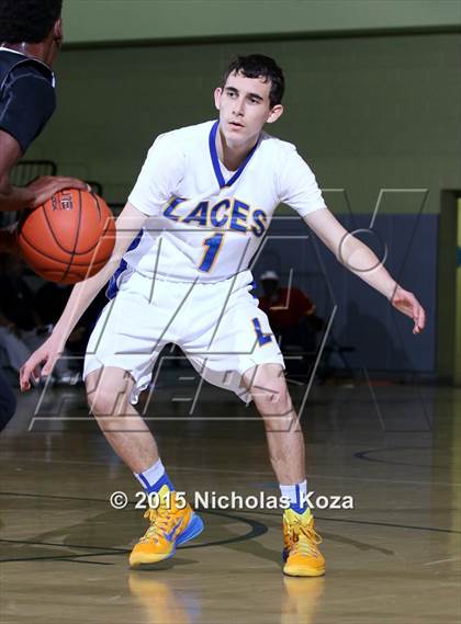 Thumbnail 2 in View Park vs. Los Angeles CES (CIF LA City Section D4 Final) photogallery.