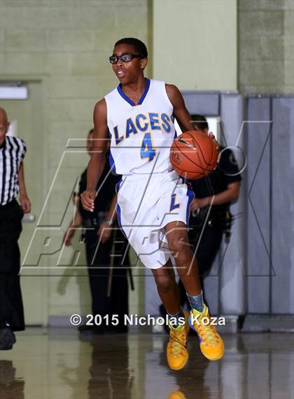 Thumbnail 1 in View Park vs. Los Angeles CES (CIF LA City Section D4 Final) photogallery.
