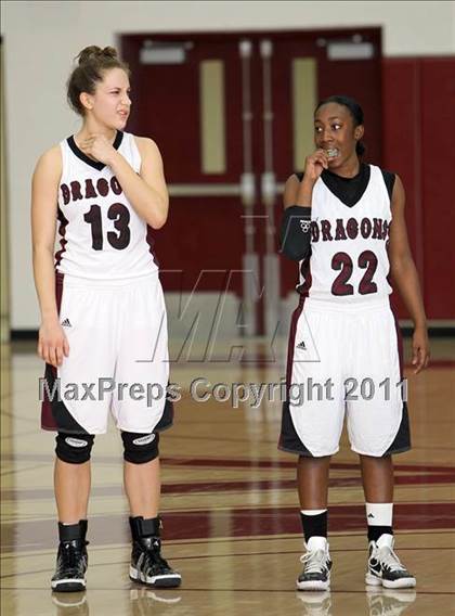 Thumbnail 3 in Atascocita vs. Round Rock (5A Region 2 Area Playoff) photogallery.