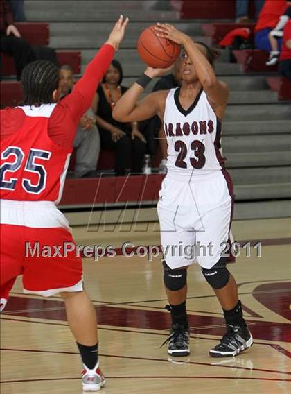 Thumbnail 1 in Atascocita vs. Round Rock (5A Region 2 Area Playoff) photogallery.