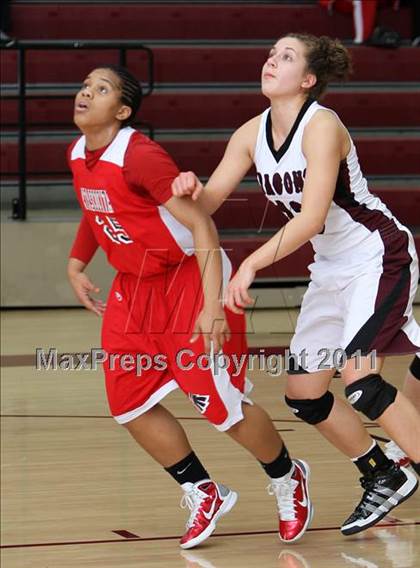 Thumbnail 2 in Atascocita vs. Round Rock (5A Region 2 Area Playoff) photogallery.