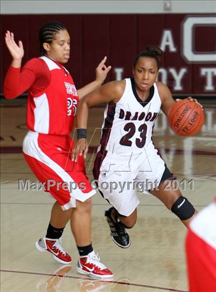 Thumbnail 1 in Atascocita vs. Round Rock (5A Region 2 Area Playoff) photogallery.