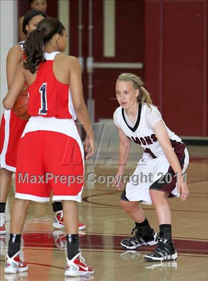 Thumbnail 1 in Atascocita vs. Round Rock (5A Region 2 Area Playoff) photogallery.