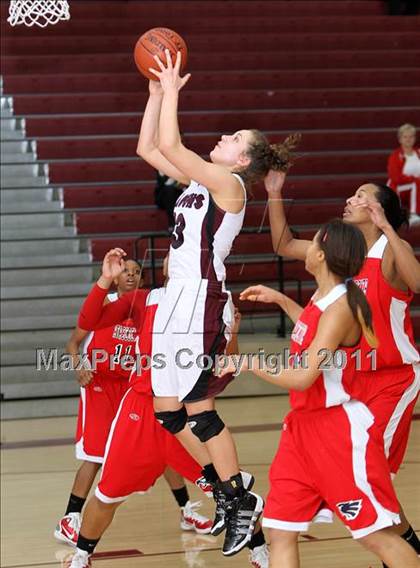 Thumbnail 3 in Atascocita vs. Round Rock (5A Region 2 Area Playoff) photogallery.
