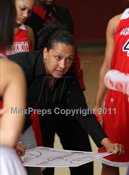 Thumbnail 1 in Atascocita vs. Round Rock (5A Region 2 Area Playoff) photogallery.