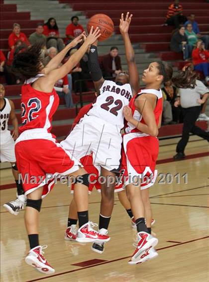 Thumbnail 3 in Atascocita vs. Round Rock (5A Region 2 Area Playoff) photogallery.