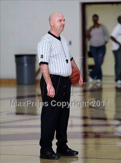 Thumbnail 2 in Atascocita vs. Round Rock (5A Region 2 Area Playoff) photogallery.