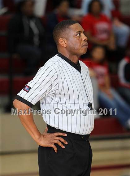 Thumbnail 1 in Atascocita vs. Round Rock (5A Region 2 Area Playoff) photogallery.