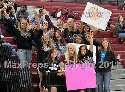 Thumbnail 2 in Atascocita vs. Round Rock (5A Region 2 Area Playoff) photogallery.