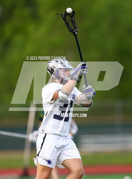 Thumbnail 2 in Woodbridge vs Battlefield (VHSL Class 6 Region B Quarterfinal) photogallery.