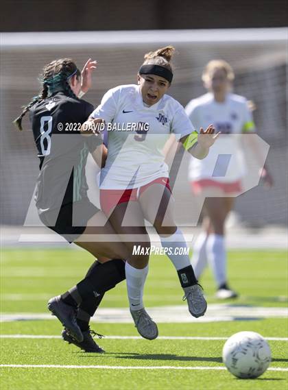 Thumbnail 2 in Southlake Carroll vs. Allen UIL 6A Regional Semifinal photogallery.