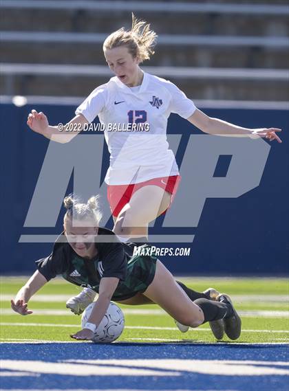 Thumbnail 2 in Southlake Carroll vs. Allen UIL 6A Regional Semifinal photogallery.