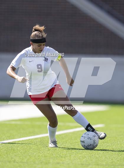 Thumbnail 2 in Southlake Carroll vs. Allen UIL 6A Regional Semifinal photogallery.