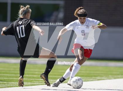 Thumbnail 3 in Southlake Carroll vs. Allen UIL 6A Regional Semifinal photogallery.