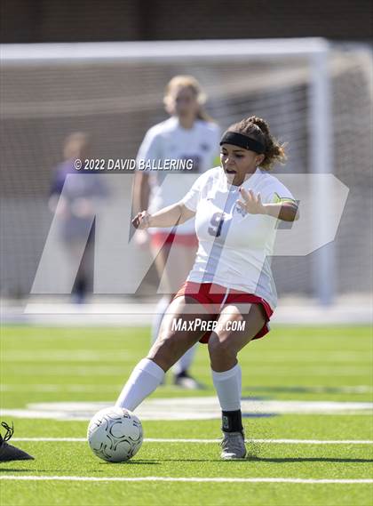 Thumbnail 1 in Southlake Carroll vs. Allen UIL 6A Regional Semifinal photogallery.